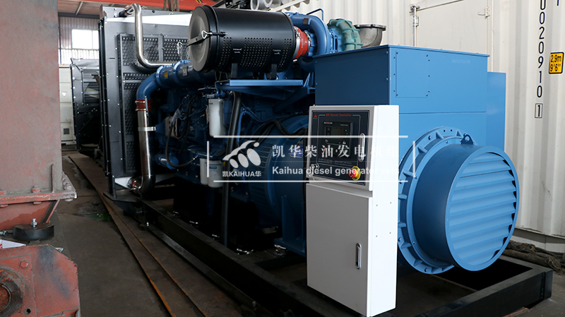 丹東市地產一台900kw玉柴發電機組成功（gōng）出廠